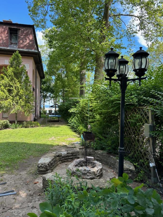Party Villa Holiday Rent Balatonföldvár 外观 照片