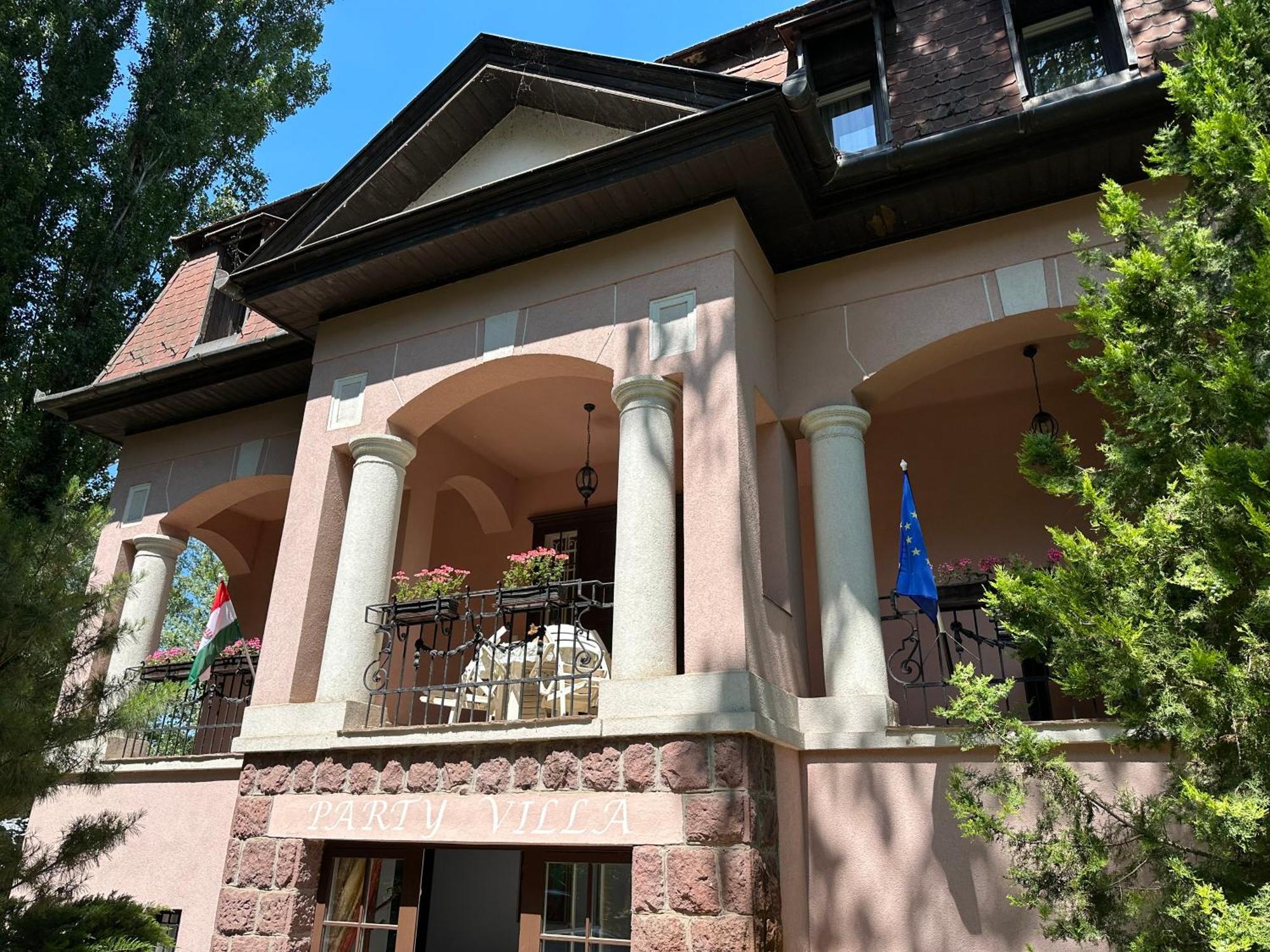 Party Villa Holiday Rent Balatonföldvár 外观 照片